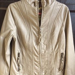 Vintage Style Leather Fitted Jacket